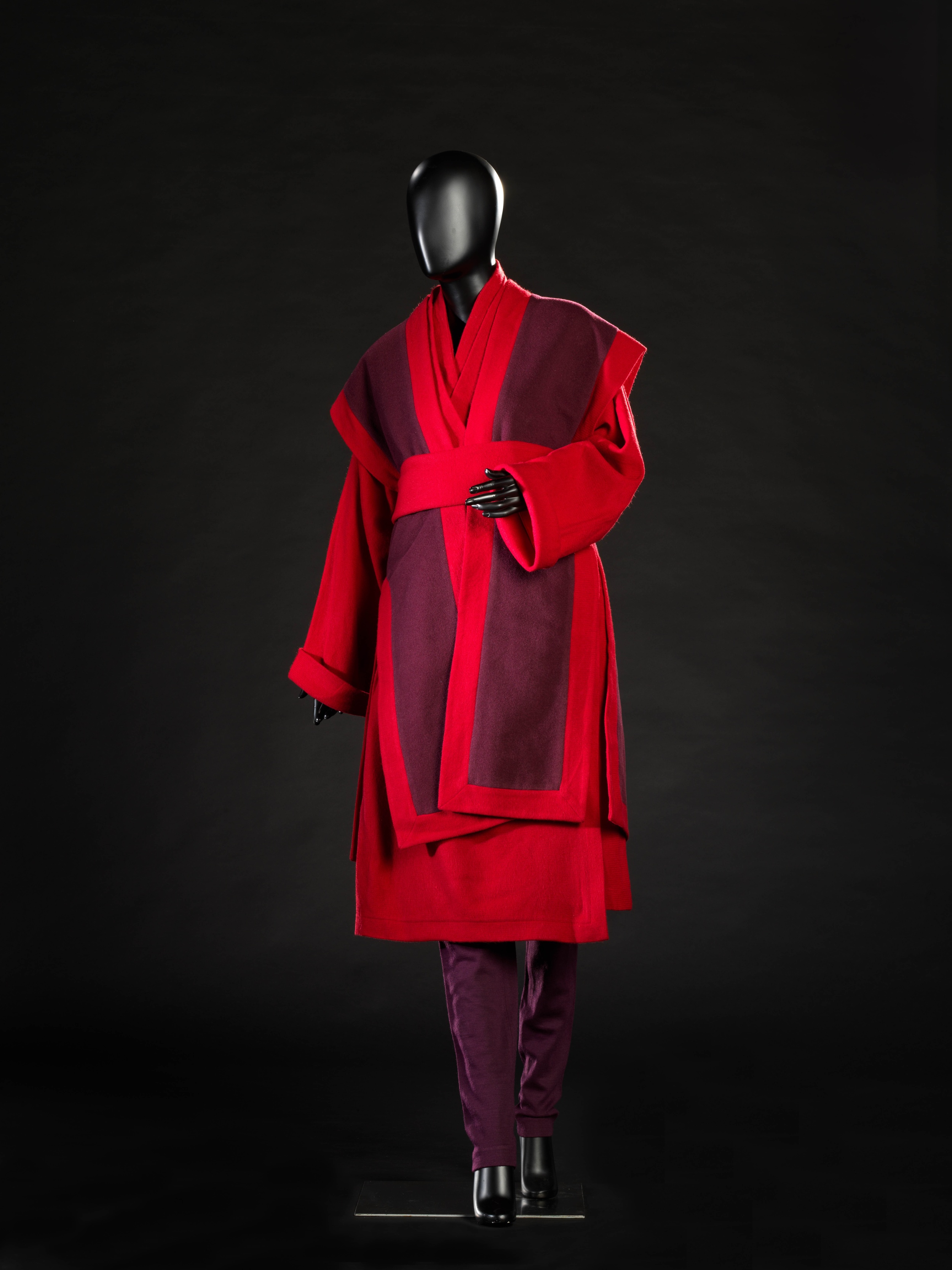 女士行政套裝, 文麗賢